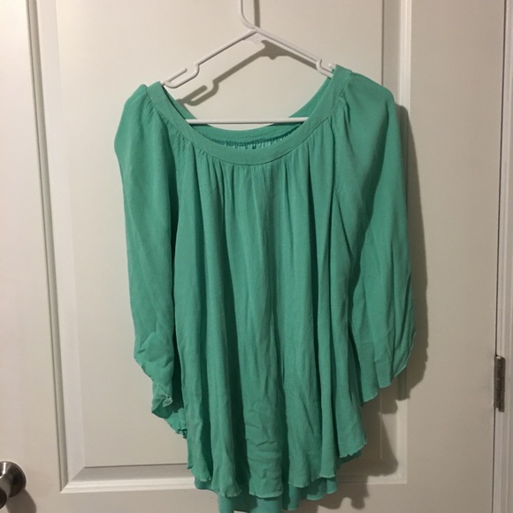 Cute teal butterfly blouse! - Picture 1 of 2